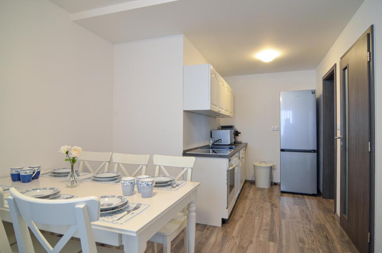 Apartmany Zajecak Zaječí Exterior foto